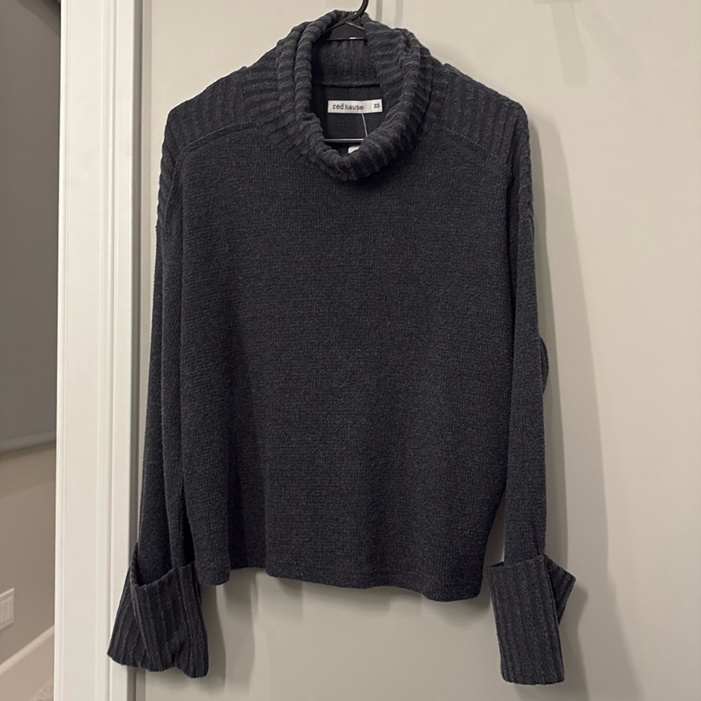 New women’s Red Haute Cozy waffle rib trim pullover
